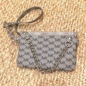 Michael Kors Fanny pack! So cute!